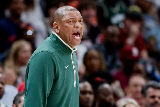 原帅34分山西送四川6连败 新疆大胜青岛5连胜