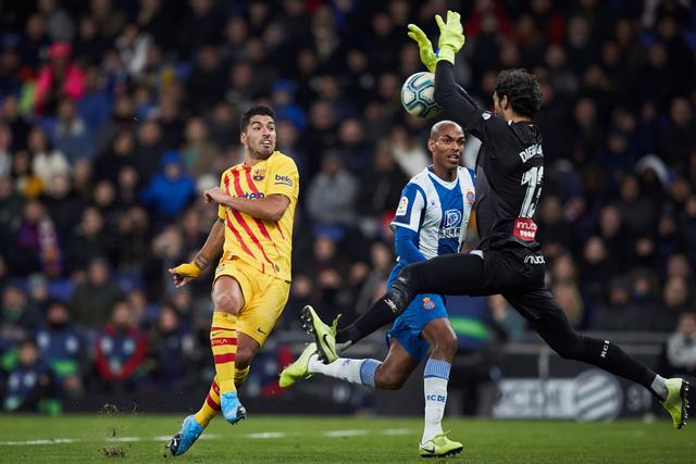 广东3人被罚下不敌江苏 林崴22+7同曦胜四川